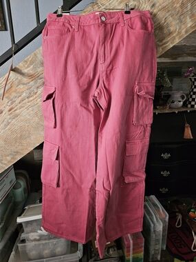 Sneak Peek Women's Mauve Cargo Jeans